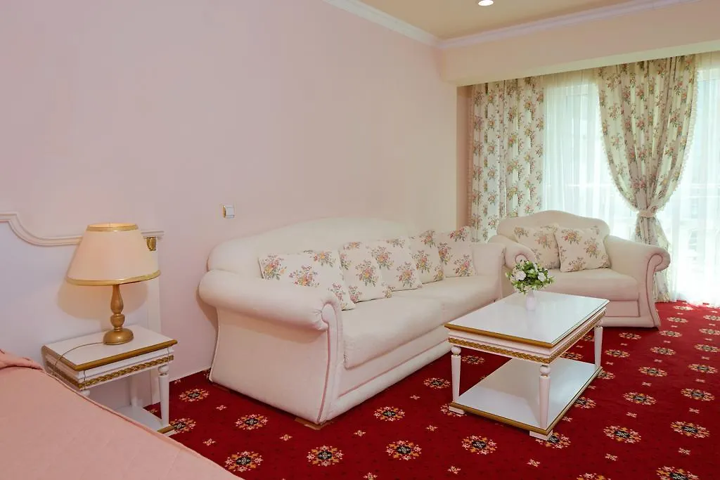 Planeta Hotel & Aquapark Free Beach Access Sunny Beach 5*,