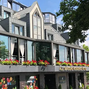 Seasons Design - Free Parking Hotel Sofía