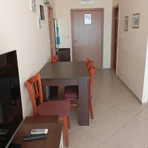 https://nikea-park-apartments.goldensandshotels.net