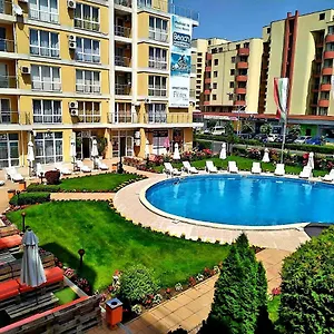 3* Апарт-отель Flores Park
